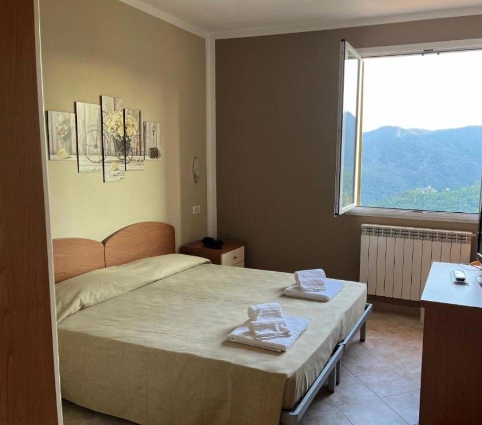 Locanda Agrogallo Карро Экстерьер фото